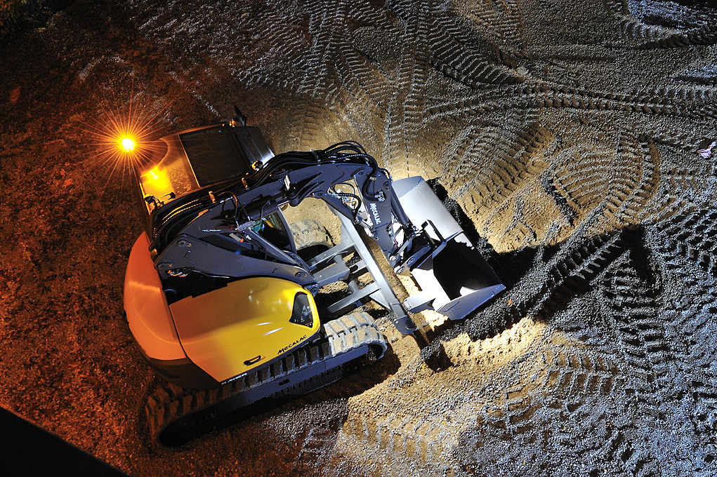 MECALAC High Speed Multifunctionality and MECALAC quick attach