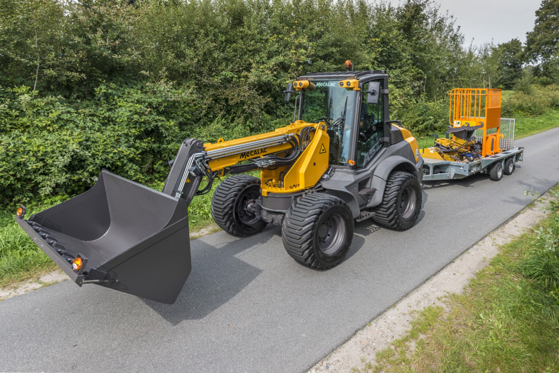 Swing loaders Mecalac AS 900tele.
